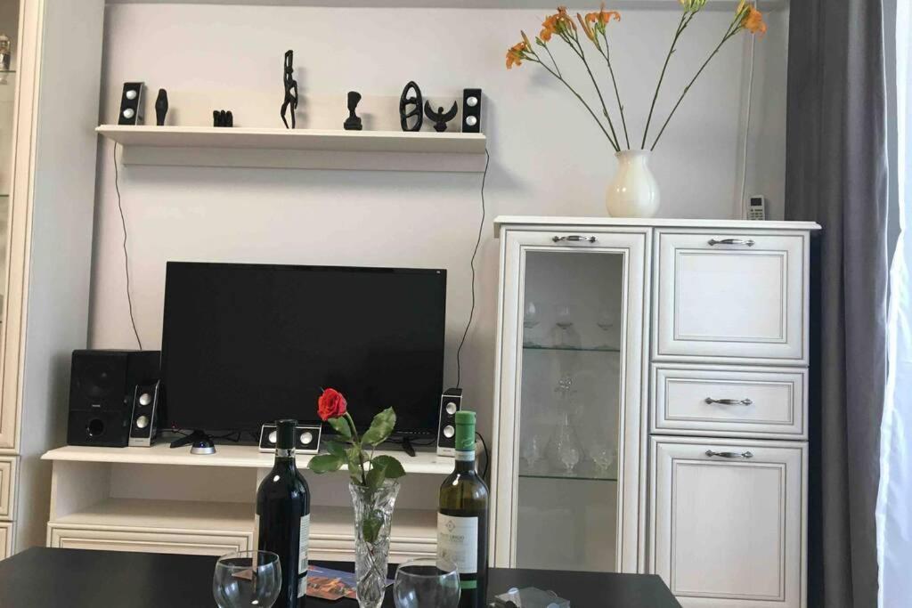 Irene Central - Cozy House- 2 Rooms Bukares Bagian luar foto